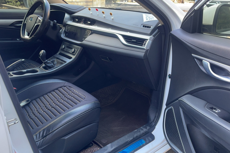 吉利汽车 帝豪 2018款 1.5L 手动向上互联版局部细节41