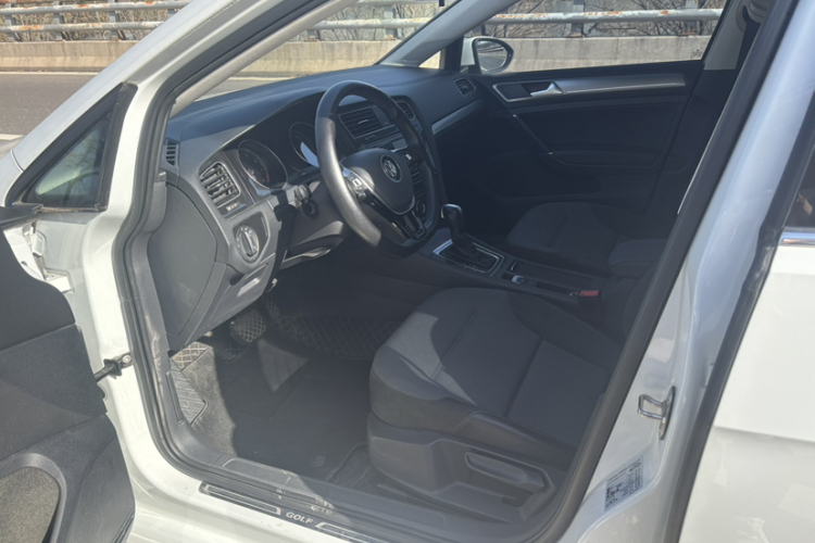 大众 高尔夫 2018款 230TSI 自动舒适型中控内饰7002