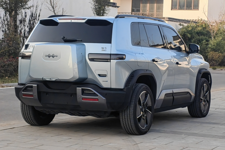 方程豹 钛3 2025款 501KM 四驱智驾Ultra版车身外观6004