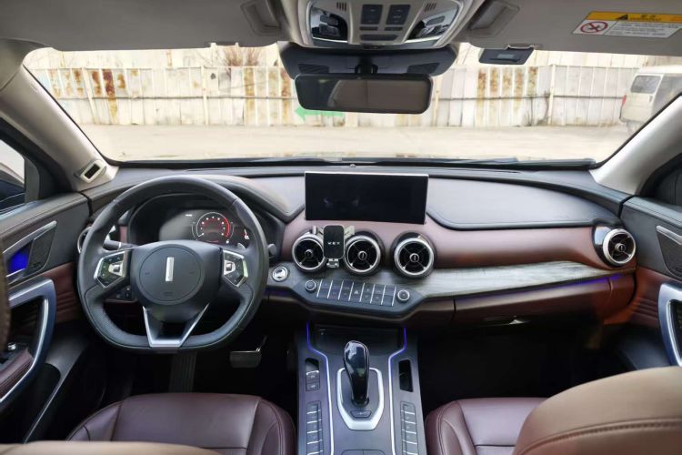 魏牌 VV7 2020款 2.0T 旗舰型局部细节24