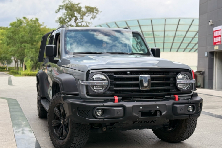 坦克300 2023款 越野版 2.0T 征服者车身外观6009