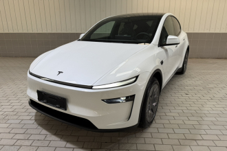 特斯拉 Model Y L 2025款 长续航全轮驱动版