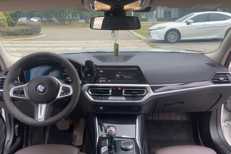 宝马3系 2021款 改款二 325Li M运动套装中控内饰7004