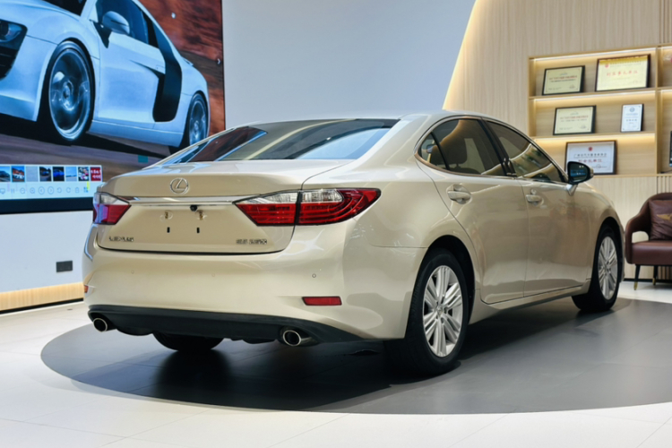雷克萨斯ES 2013款 250 精英版车身外观6004