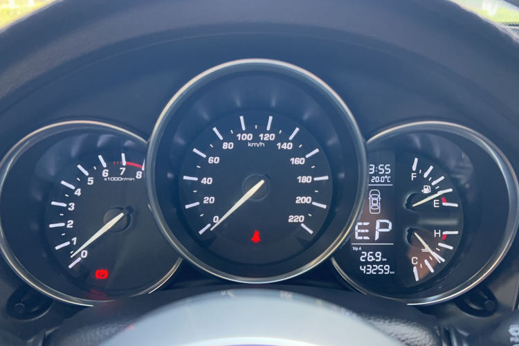 众泰SR9 2017款 2.0T 自动极致之光版局部细节14