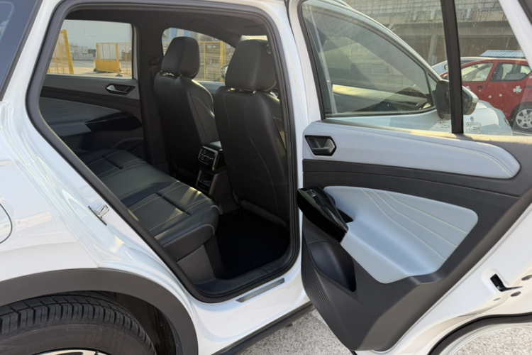 大众 ID.4 X 2022款 纯净长续航版中控内饰7009