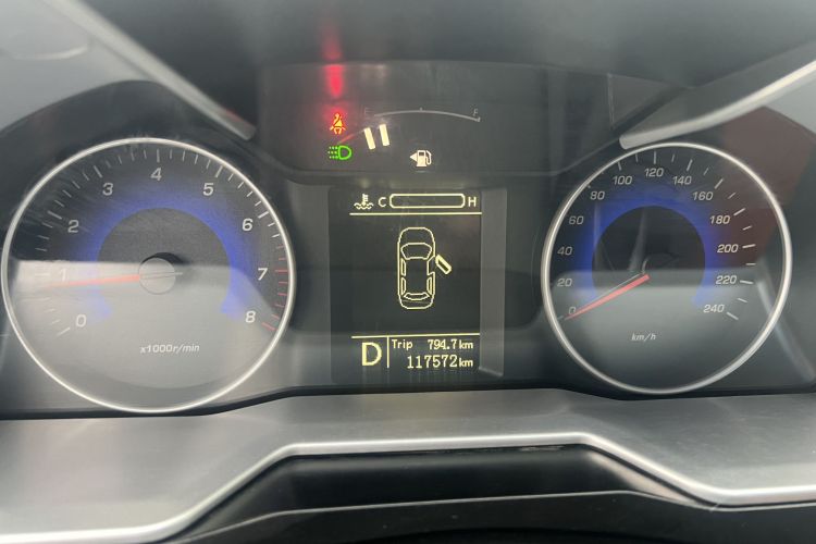 吉利汽车 帝豪 2016款 两厢RS 1.5L CVT向上版中控内饰15