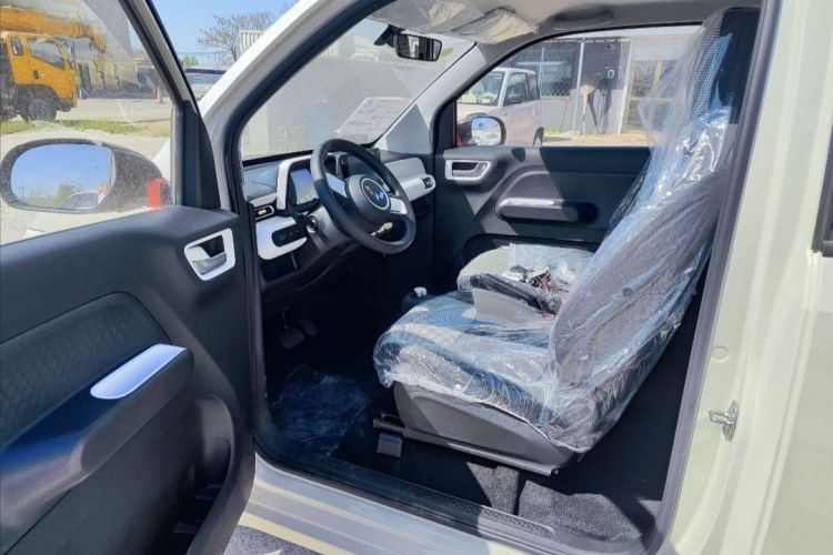 五菱汽车 宏光MINIEV 2024款 第三代 215km 进阶版中控内饰7004