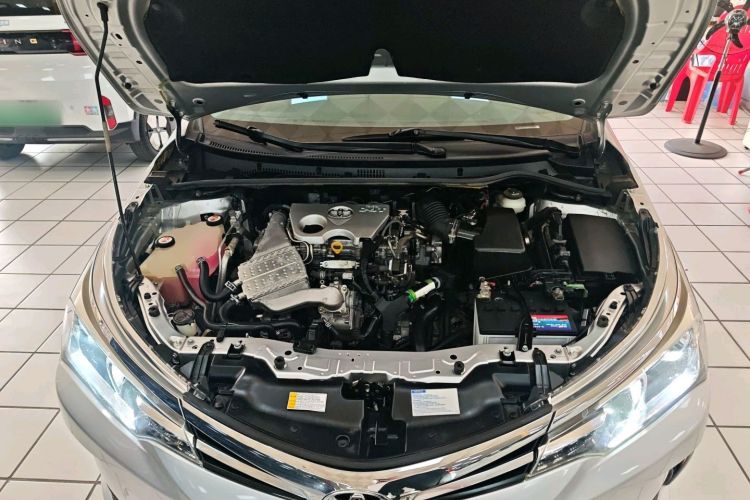 丰田 卡罗拉 2018款 1.2T S-CVT GL智享版中控内饰7009