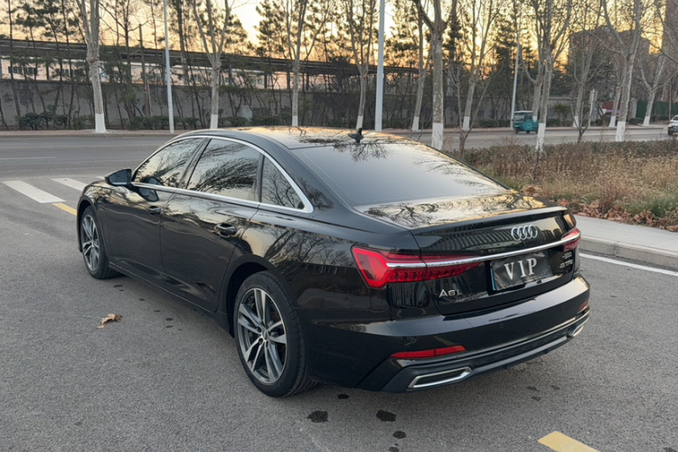 奥迪A6L 2019款 45 TFSI 臻选动感型车身外观6002