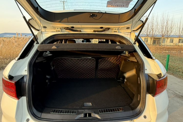 陆风X7 2016款 2.0T 全景尊贵版局部细节23