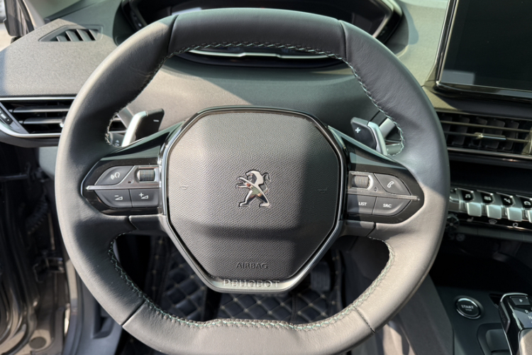 标致4008 2021款 360THP 科技版中控内饰7009