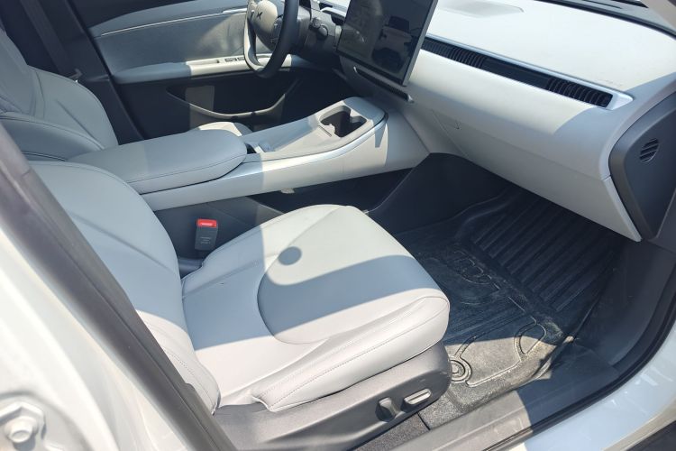 小鹏MONA M03 2024款 515 长续航中控内饰7007