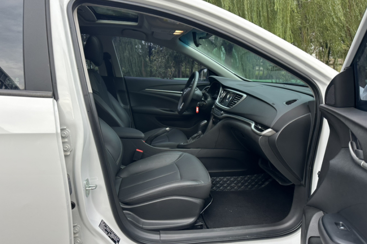 别克 英朗 2021款 改款 1.3T 自动轻混动精英型局部细节41