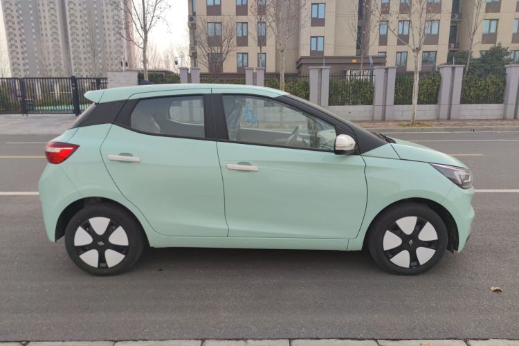 江铃集团新能源 易至EV3 2025款 Plus 330KM舒适型车身外观6003