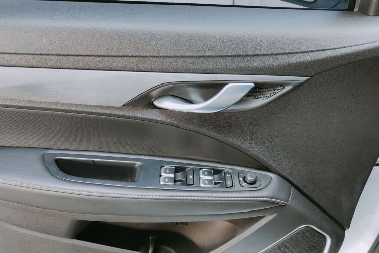 吉利汽车 帝豪 2021款 UP 1.5L CVT舒适型中控内饰7008