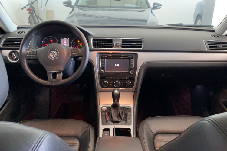 大众 帕萨特 2015款 1.8TSI DSG御尊版中控内饰7003