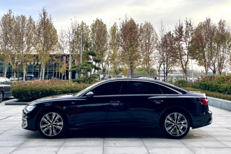 奥迪A6L 2024款 40 TFSI 豪华动感型车身外观6007