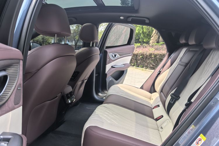 比亚迪 海豹 2023款 DM-i 1.5T 200km 旗舰型中控内饰7012