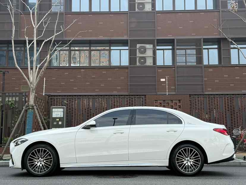 奔驰C级 2024款 改款 C 200 L 运动版(5)
