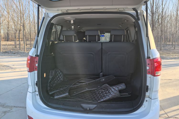 上汽大通MAXUS 大通G10 2016款 2.0T 自动精英版局部细节23