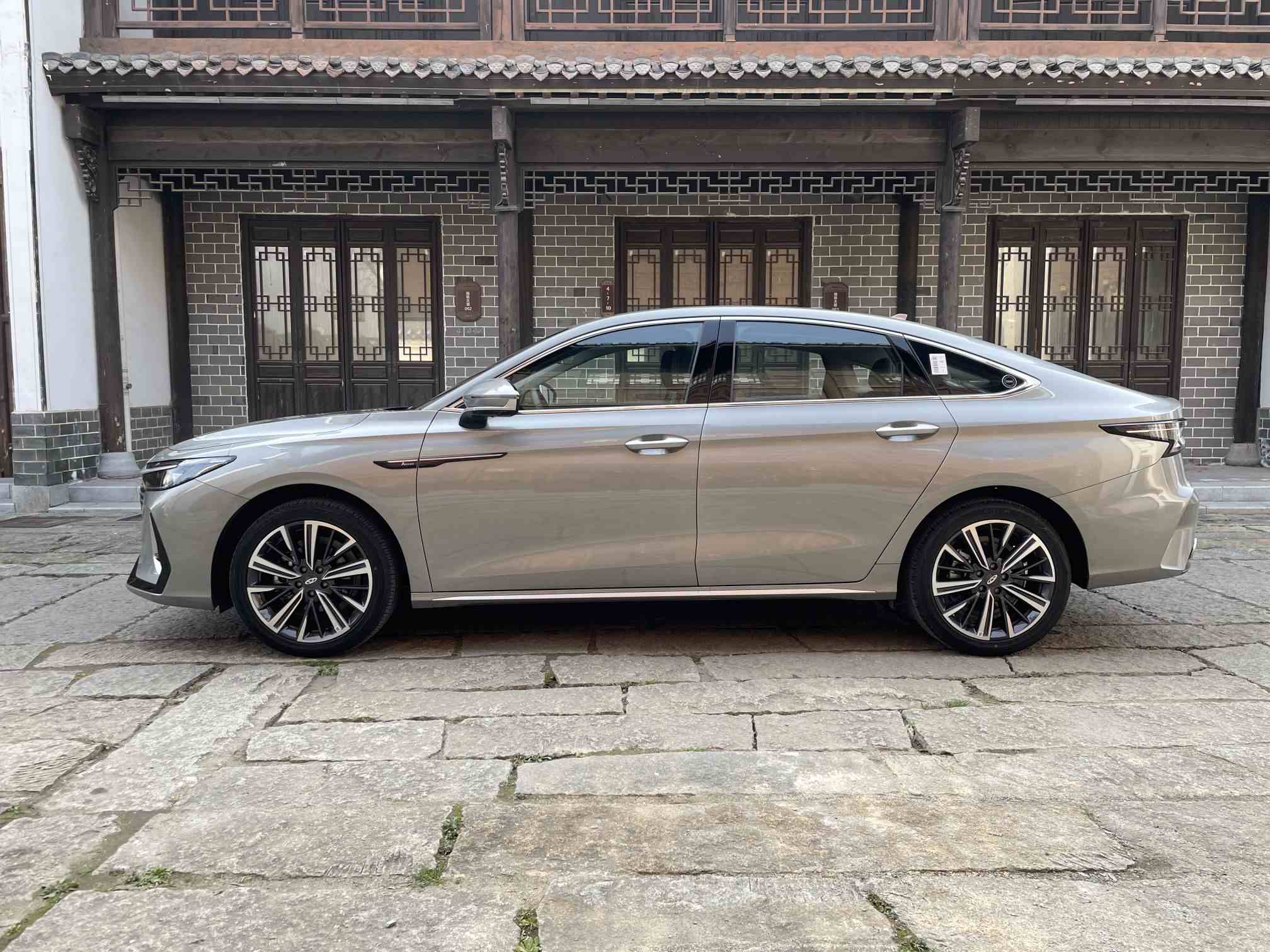 奇瑞 艾瑞泽8 2024款 1.6T DCT智(4)