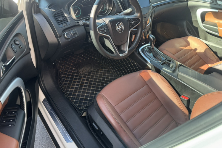 别克 君威 2014款 GS 2.0T 豪情运动版中控内饰7005