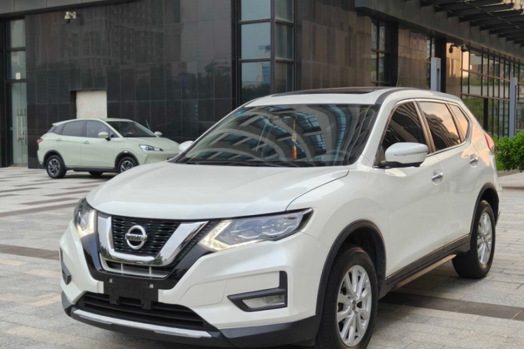 日产 奇骏 2020款 2.0L XL Premium CVT 2WD智联尊享版车身外观1