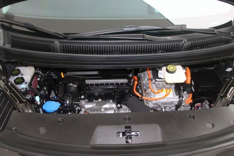 腾势D9 2024款 DM-i 980 四驱尊荣型中控内饰7005