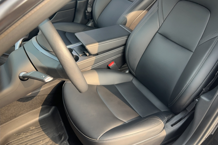 特斯拉 Model 3 2022款 后轮驱动版局部细节19