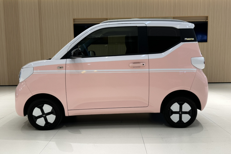 五菱汽车 宏光MINIEV 2024款 第三代 215km 进阶版车身外观6005