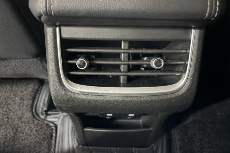 坦克300 2023款 越野版 2.0T 征服者中控内饰7003