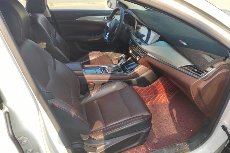 长安 逸动 2018款 1.6L GDI 自动领尚型中控内饰7002