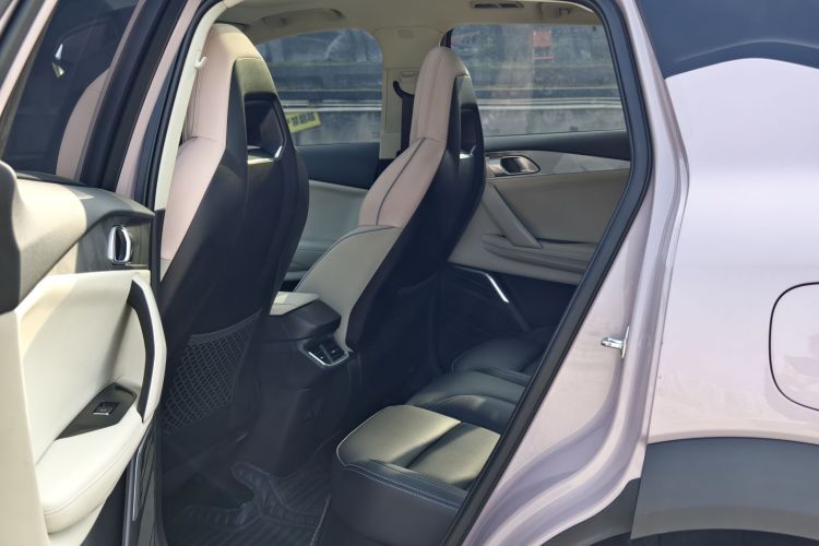 领克06 2023款 Remix 1.5T Shero中控内饰7004