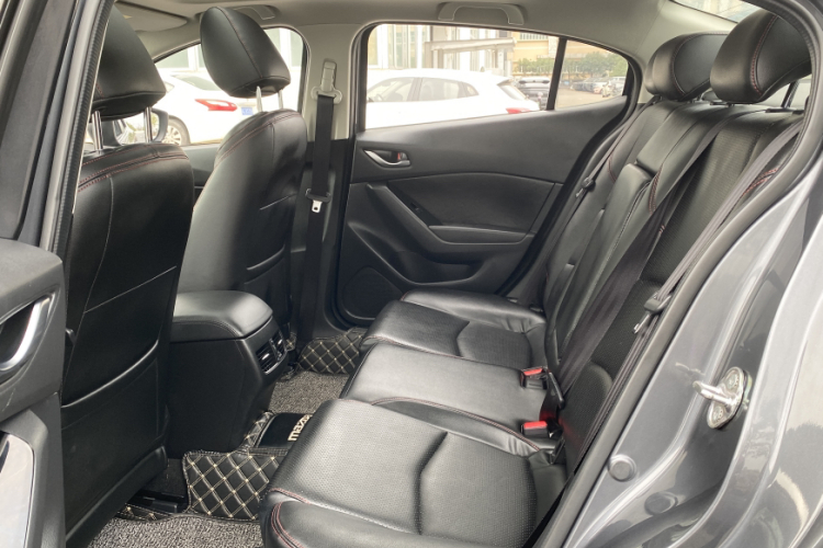 马自达3 昂克赛拉 2019款 云控版 三厢 1.5L 自动豪华型 国VI中控内饰7006