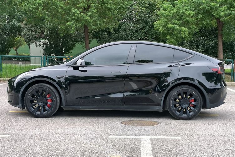 特斯拉 Model Y 2022款 改款 后轮驱动版车身外观6007
