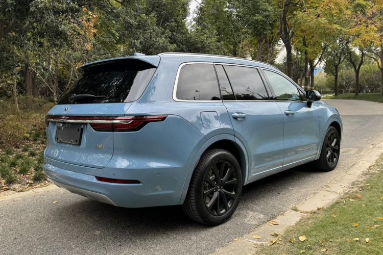 理想汽车 理想ONE 2021款 增程6座版车身外观6008