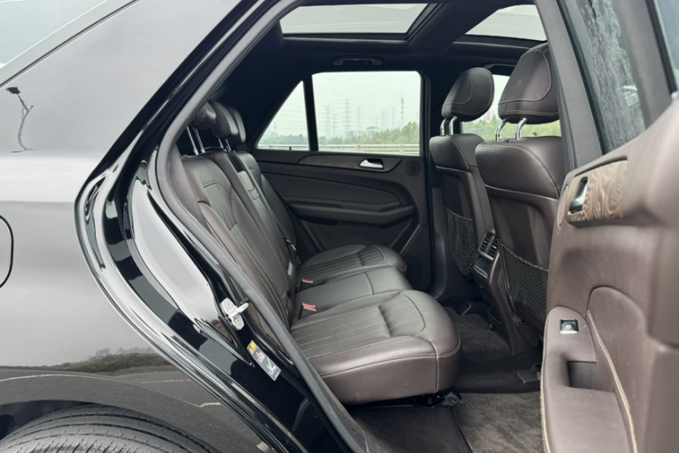 奔驰GLE 2015款 GLE 400 4MATIC中控内饰7006