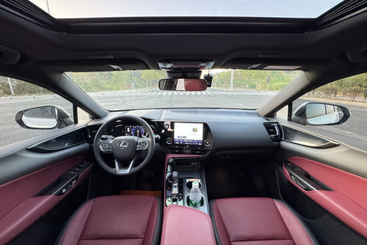 雷克萨斯NX 2022款 260 前驱 创悦版中控内饰7003