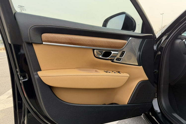 沃尔沃S90 2019款 T5 智雅版局部细节9001