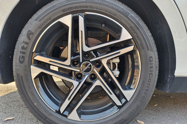 荣威D7 2023款 DMH 125km 超越版车身外观6008