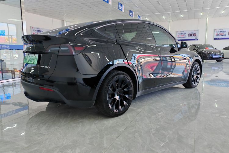 特斯拉 Model Y 2022款 后轮驱动版车身外观6003