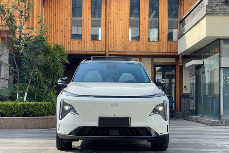 吉利银河 银河L7 2023款 1.5T 115km 星舰车身外观6004