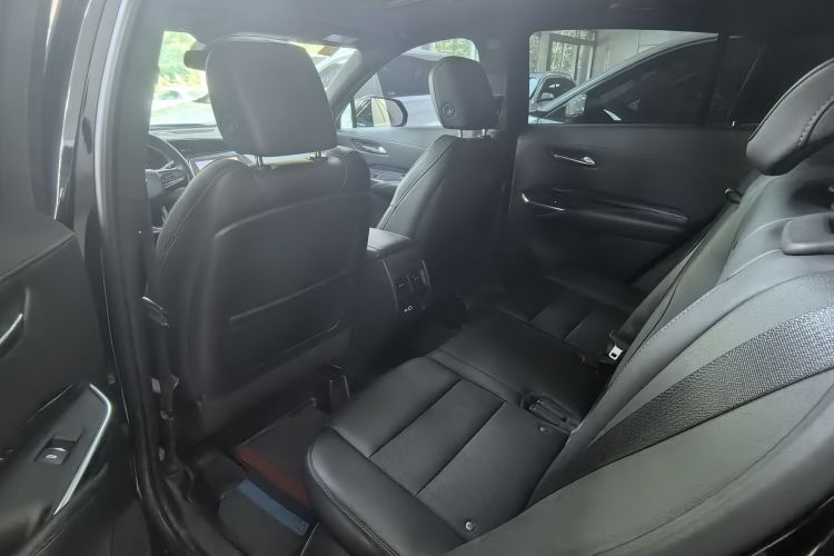 凯迪拉克XT4 2021款 28T 两驱技术型中控内饰7003