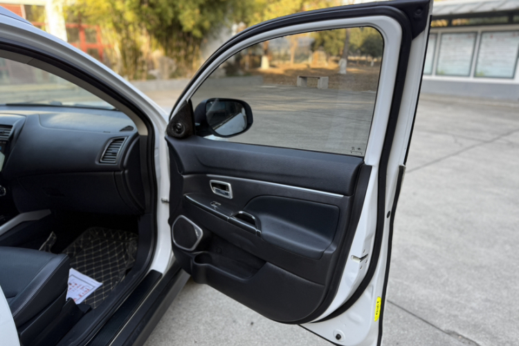 三菱 劲炫ASX 2020款 2.0L CVT智领版中控内饰7006