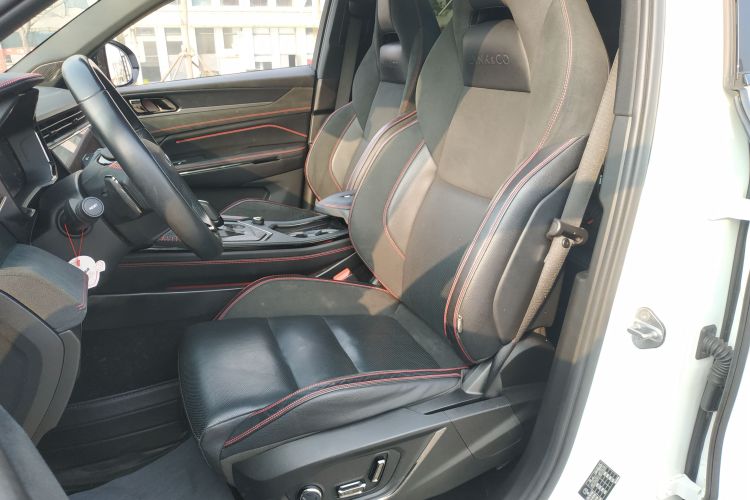 领克05 2020款 2.0TD 四驱劲Halo局部细节19