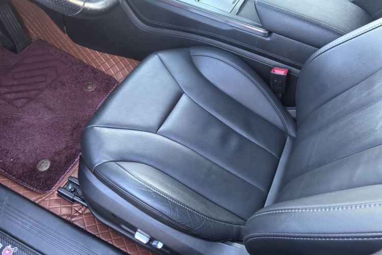 红旗H5 2020款 1.8T 自动智联旗韵版局部细节19