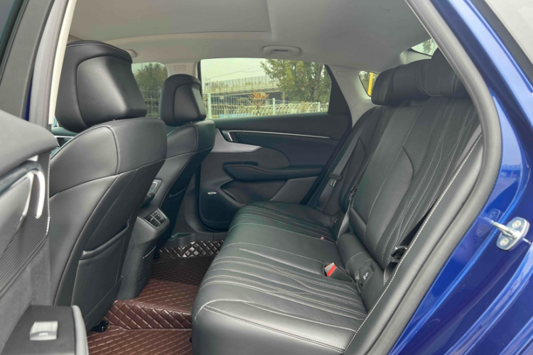 别克 君越 2023款 艾维亚版中控内饰7003