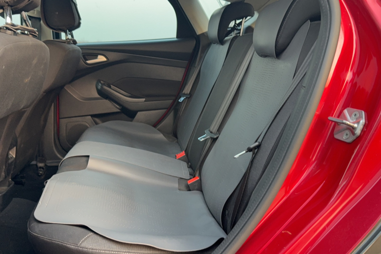 福特 福克斯 2015款 两厢 1.6L 自动舒适型中控内饰7004