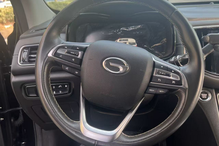 广汽传祺 传祺GS8 2020款 390T 两驱豪华智联版（七座）中控内饰7002